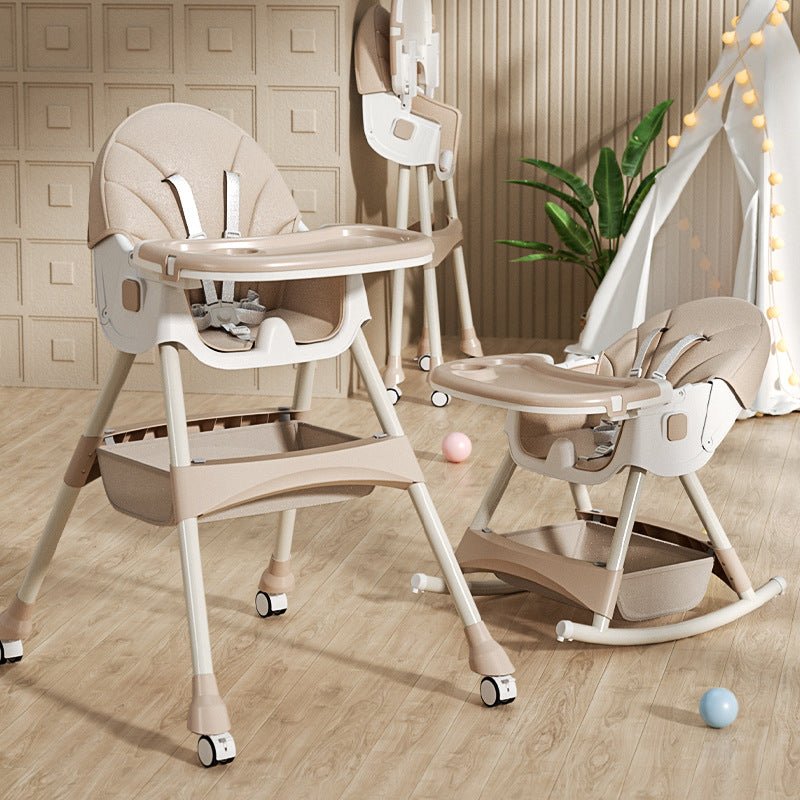 Chaise haute évolutive en beige, multifonction et ajustable pour bébé dès 6 mois.