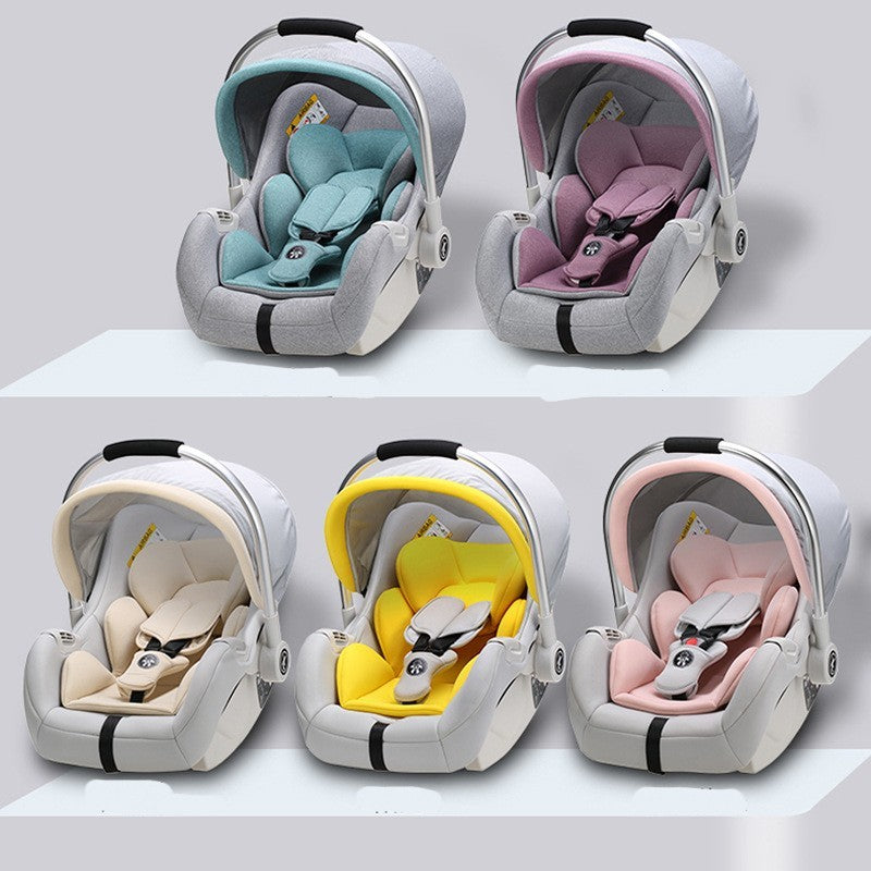 Siège auto bébé 3-en-1 disponible en 4 coloris : rose, rouge, gris et lavande. Sécurité et élégance au choix.